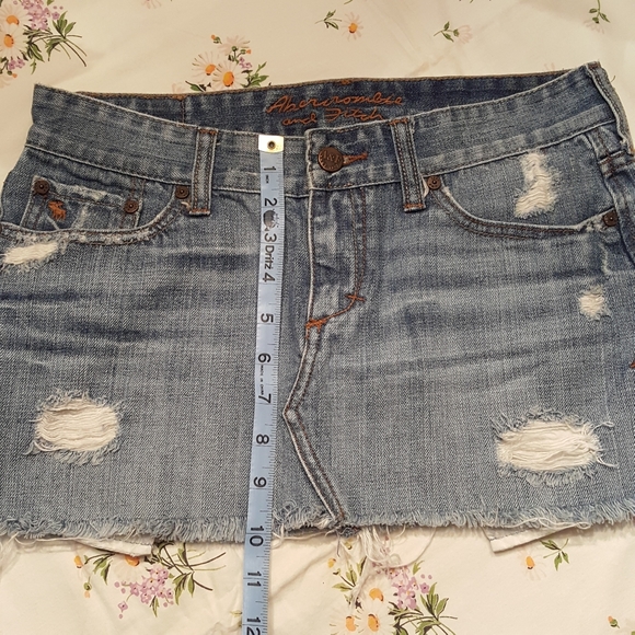 Abercrombie & Fitch size 0 denim skirt - Picture 1 of 8